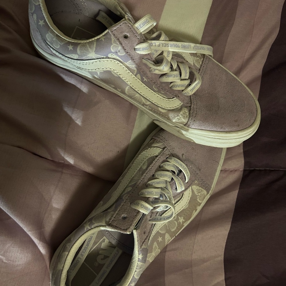 Vans Men's Cream Sneakers